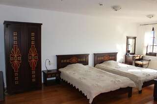 Отель Gurko Hotel Велико-Тырново Двухместный номер с 1 кроватью или 2 отдельными кроватями и хорошим видом-12
